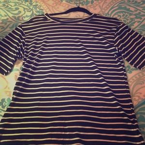 super comfy black & white striped top